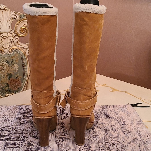 Michael Kors winter boots - Picture 4 of 9